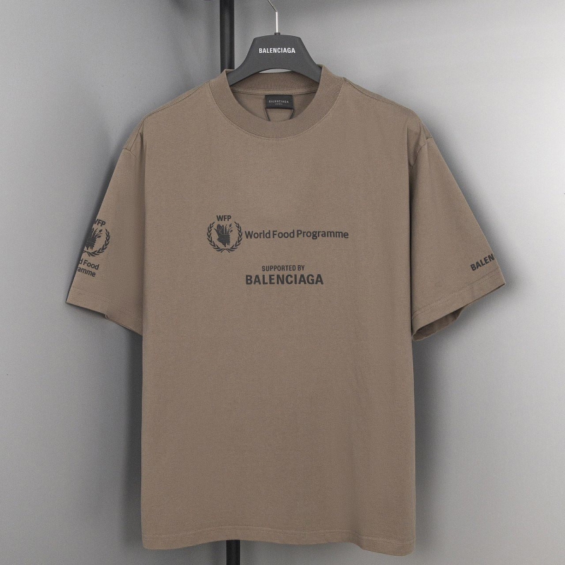 Ba*len*cia*ga t-shirts
